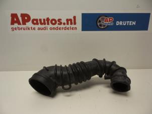 Gebruikte Aanzuigslang Lucht Audi A4 (B6) 1.8 T 20V Prijs € 50,00 Margeregeling aangeboden door AP Auto's