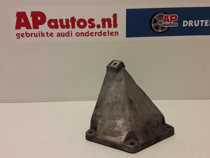 Gebruikte Motorsteun Audi A6 Avant (C5) 2.5 TDI V6 24V Prijs € 19,99 Margeregeling aangeboden door AP Auto's