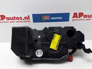 Gebruikte Subwoofer Audi A6 Avant (C5) 2.4 V6 30V Prijs € 45,00 Margeregeling aangeboden door AP Autos