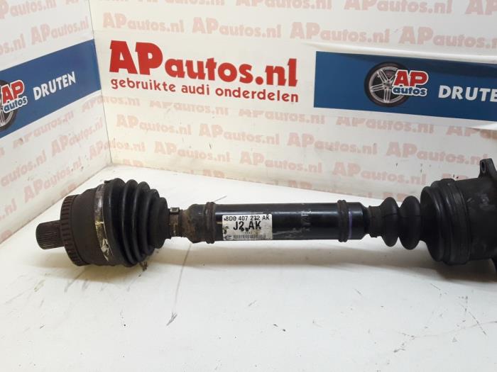 Gebruikte Aandrijfas rechts-voor Audi A4 Avant (B5) 2.5 TDI V6 24V Prijs € 24,99 Margeregeling aangeboden door AP Auto's