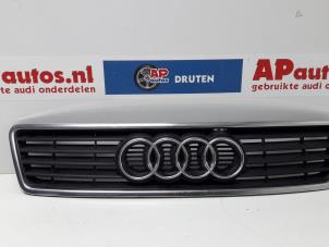 Gebruikte Grille Audi A6 Quattro (C5) 2.5 TDI V6 24V Prijs € 19,99 Margeregeling aangeboden door AP Autos