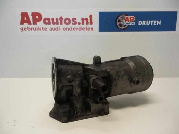 Gebruikte Oliefilterhuis Audi A3 (8P1) 2.0 TDI 16V Prijs € 35,00 Margeregeling aangeboden door AP Auto's