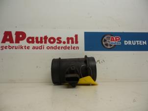 Gebruikte Luchtmassameter Audi A4 Avant (B5) 2.5 TDI V6 24V Prijs € 19,99 Margeregeling aangeboden door AP Auto's