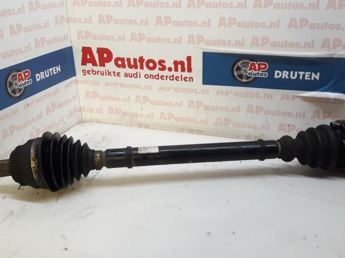 Gebruikte Aandrijfas rechts-voor Audi A6 (C4) 2.6 V6 Prijs € 24,99 Margeregeling aangeboden door AP Auto's