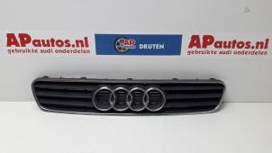 Gebruikte Grille Audi A3 (8L1) 1.6 Prijs € 24,99 Margeregeling aangeboden door AP Autos