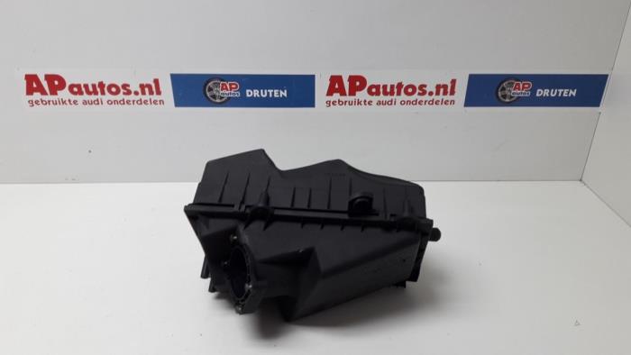 Gebruikte Luchtfilterhuis Audi A3 (8L1) 1.6 Prijs € 19,99 Margeregeling aangeboden door AP Auto's