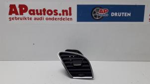 Gebruikte Luchtrooster Dashboard Audi A4 Avant (B8) 1.8 TFSI 16V Prijs € 25,00 Margeregeling aangeboden door AP Autos