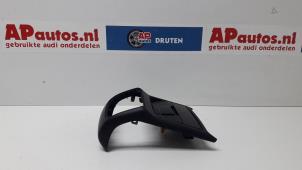 Gebruikte Asbak achter Audi A4 Avant (B8) 1.8 TFSI 16V Prijs € 10,00 Margeregeling aangeboden door AP Autos