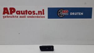 Gebruikte Schakelaar Achteruitverwarming Audi A1 (8X1/8XK) 1.2 TFSI Prijs € 17,50 Margeregeling aangeboden door AP Autos