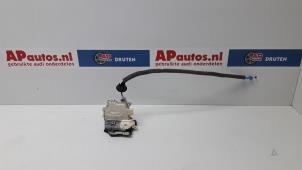 Gebruikte Deurslot Mechaniek 2Deurs rechts Audi A1 (8X1/8XK) 1.2 TFSI Prijs € 29,99 Margeregeling aangeboden door AP Autos