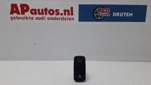 Gebruikte Alarmlicht Schakelaar Audi A1 (8X1/8XK) 1.2 TFSI Prijs € 14,99 Margeregeling aangeboden door AP Autos
