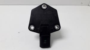 Olie niveau sensor van een Audi A3 Sportback (8PA) 2.0 TDI 16V 2010