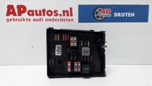 Gebruikte Zekeringkast Audi A3 Sportback (8PA) 1.6 Prijs € 30,00 Margeregeling aangeboden door AP Autos