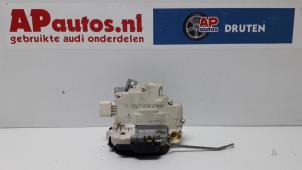 Gebruikte Deurslot Mechaniek 4Deurs links-voor Audi A4 Prijs € 45,00 Margeregeling aangeboden door AP Autos