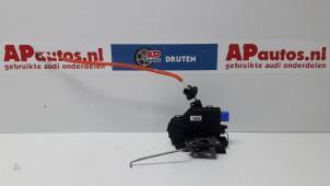 Gebruikte Deurslot Mechaniek 2Deurs rechts Audi A3 (8P1) 2.0 TDI 16V Prijs € 45,00 Margeregeling aangeboden door AP Autos