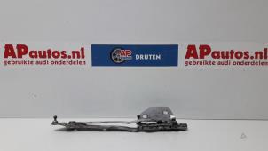 Gebruikte Achterklep Scharnier Audi A8 (D3) 6.0 W12 48V Quattro Prijs € 25,00 Margeregeling aangeboden door AP Autos