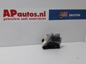Gebruikte Slotmechaniek Portier 2Deurs rechts Audi A1 (8X1/8XK) 1.2 TFSI Prijs € 29,99 Margeregeling aangeboden door AP Autos