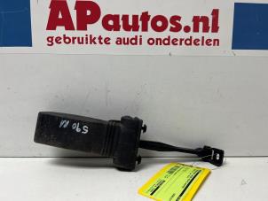 Gebruikte Deurvanger 4Deurs rechts-achter Audi Q3 (8UB/8UG) 2.0 TDI 16V 140 Prijs € 20,00 Margeregeling aangeboden door AP Autos