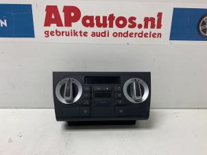 Gebruikte Climatronic Paneel Audi A3 Sportback (8PA) 1.6 Prijs € 75,00 Margeregeling aangeboden door AP Autos