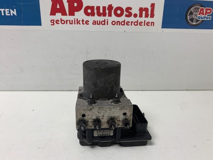 Gebruikte ABS Pomp Audi A4 Avant (B8) 3.0 TDI V6 24V Quattro Prijs € 199,99 Margeregeling aangeboden door AP Auto's