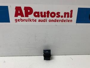 Gebruikte Handrem schakelaar Audi A3 Sportback (8VA/8VF) 1.4 TFSI 16V Prijs € 14,99 Margeregeling aangeboden door AP Auto's