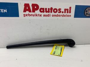 Gebruikte Ruitenwisserarm achter Audi A4 Avant (B6) 2.4 V6 30V Prijs € 9,99 Margeregeling aangeboden door AP Autos