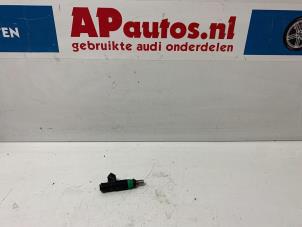 Gebruikte Injector (benzine injectie) Audi A4 Cabrio (B7) 3.0 V6 30V Prijs € 19,99 Margeregeling aangeboden door AP Autos