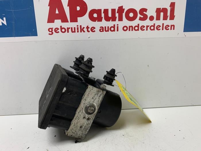 Gebruikte ABS Pomp Audi A3 Sportback Quattro (8PA) 3.2 V6 24V Prijs € 99,99 Margeregeling aangeboden door AP Auto's