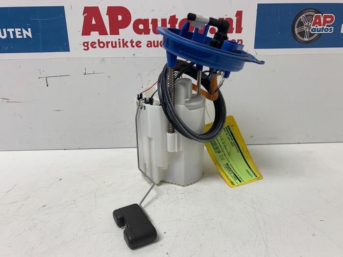Gebruikte Tank element Pomp Audi A3 Sportback (8VA/8VF) 1.0 30 TFSI 12V Prijs € 19,99 Margeregeling aangeboden door AP Auto's