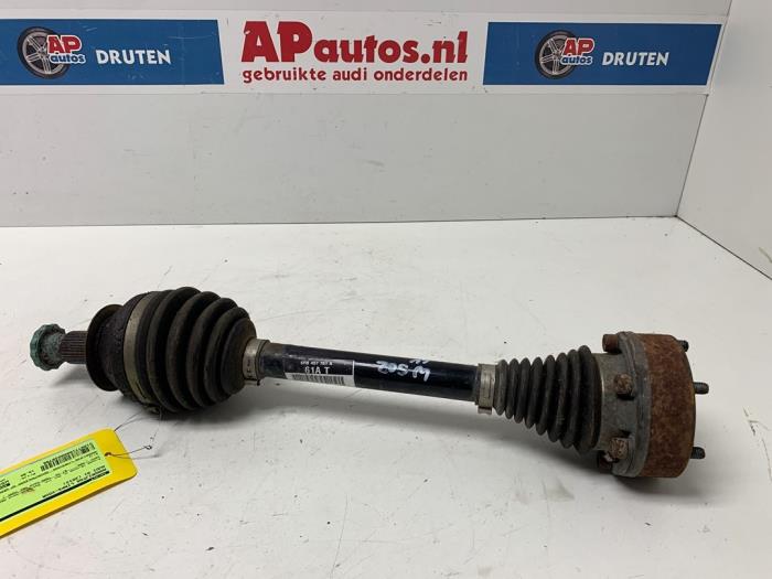 Gebruikte Aandrijfas links-voor Audi A1 Sportback (8XA/8XF) 1.6 TDI 16V Prijs € 14,99 Margeregeling aangeboden door AP Auto's