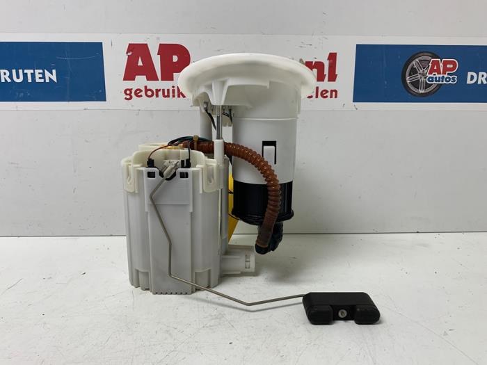 Gebruikte Tank element Pomp Audi A4 Avant (B8) 1.8 TFSI 16V Prijs € 29,99 Margeregeling aangeboden door AP Auto's