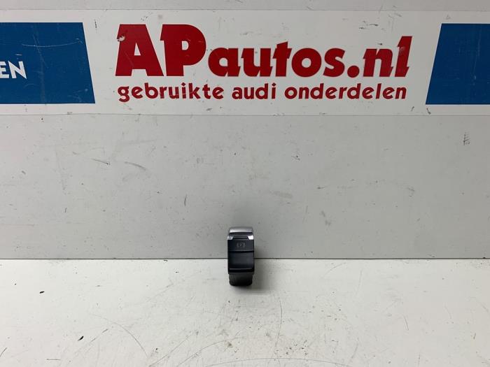 Gebruikte Handrem schakelaar Audi A4 Avant (B8) 3.0 TDI V6 24V Quattro Prijs € 19,99 Margeregeling aangeboden door AP Auto's