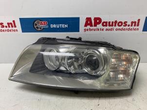 Gebruikte Koplamp links Audi A8 (D3) 4.2 V8 40V Quattro Prijs € 199,99 Margeregeling aangeboden door AP Auto's