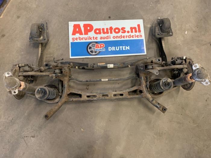 Subframe van een Audi A3 Sportback (8VA/8VF) 1.4 TFSI 16V 2013