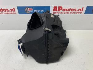Gebruikte Luchtfilterhuis Audi A6 Avant (C6) 2.4 V6 24V Prijs € 19,99 Margeregeling aangeboden door AP Auto's