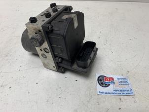 Gebruikte ABS Pomp Audi A8 (D3) 4.2 V8 40V Quattro Prijs € 499,99 Margeregeling aangeboden door AP Auto's