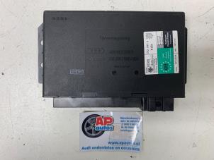 Gebruikte Deur module Audi A6 Avant Quattro (C5) 3.0 V6 30V Prijs € 49,99 Margeregeling aangeboden door AP Auto's