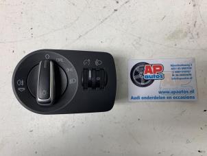 Gebruikte Licht Schakelaar Audi A3 Sportback (8PA) 1.4 TFSI 16V Prijs € 19,99 Margeregeling aangeboden door AP Auto's