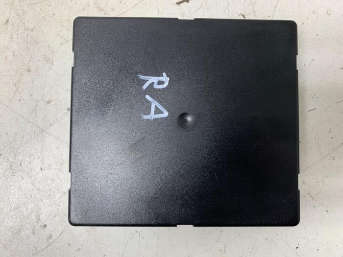 Computer Body Control van een Audi A6 Avant (C6) 4.2 V8 40V Quattro 2005