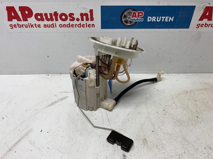 Gebruikte Tank element Pomp Audi A4 Avant (B8) 2.7 TDI V6 24V Prijs € 29,99 Margeregeling aangeboden door AP Auto's