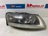 Koplamp rechts van een Audi A6 Avant (C6) 4.2 V8 40V Quattro 2005