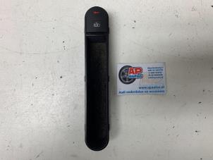 Gebruikte Schakelaar Centr. Deurvergrendeling Audi TT (8N3) 1.8 20V Turbo Prijs € 9,99 Margeregeling aangeboden door AP Auto's