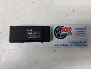 Gebruikte Multimedia aansluiting Audi A3 Limousine (8VS/8VM) 1.4 TFSI 16V Prijs € 19,99 Margeregeling aangeboden door AP Auto's
