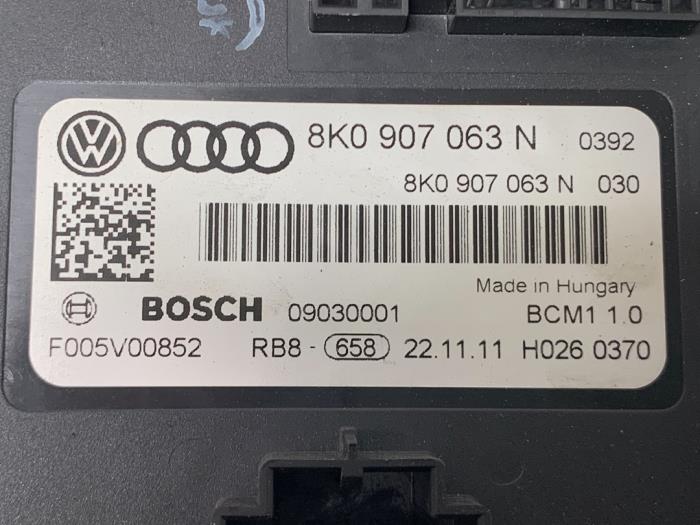 Computer Body Control van een Audi Q5 (8RB) 2.0 TFSI 16V Quattro 2011