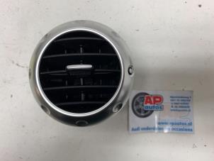 Gebruikte Luchtrooster Dashboard Audi TT (8N3) 1.8 20V Turbo Quattro Prijs € 19,99 Margeregeling aangeboden door AP Auto's