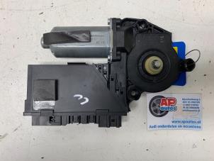 Gebruikte Motor electrisch raam Volkswagen Phaeton (3D) 3.0 V6 TDI 24V 4Motion Prijs € 39,99 Margeregeling aangeboden door AP Auto's