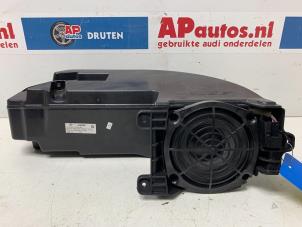 Gebruikte Subwoofer Audi TT Roadster (8J9) 2.0 TFSI 16V Prijs € 99,99 Margeregeling aangeboden door AP Auto's