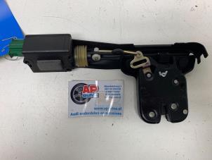 Gebruikte Slotmechaniek Achterklep Audi TT (8N3) 1.8 T 20V Quattro Prijs € 24,99 Margeregeling aangeboden door AP Auto's