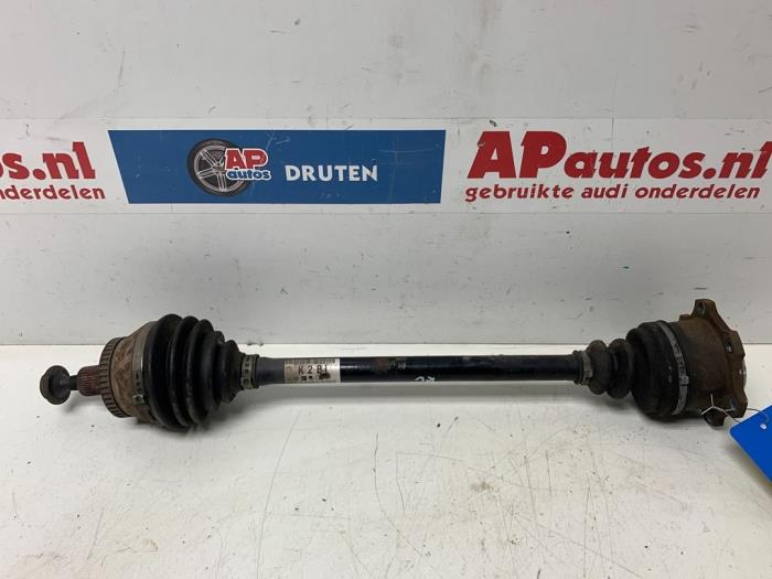 Gebruikte Steekas rechts-voor Audi A4 Avant (B6) 2.5 TDI 24V Prijs € 49,99 Margeregeling aangeboden door AP Auto's