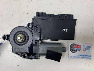 Gebruikte Motor portierruit Audi A8 (D3) 3.7 V8 40V Quattro Prijs € 29,99 Margeregeling aangeboden door AP Auto's